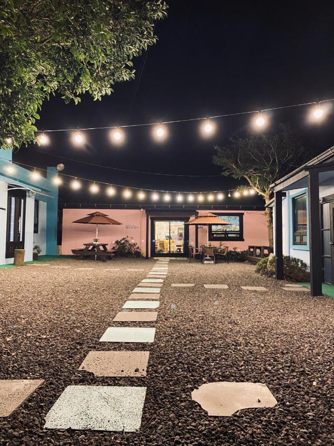 Lefthander Guesthouse Jeju Exterior foto
